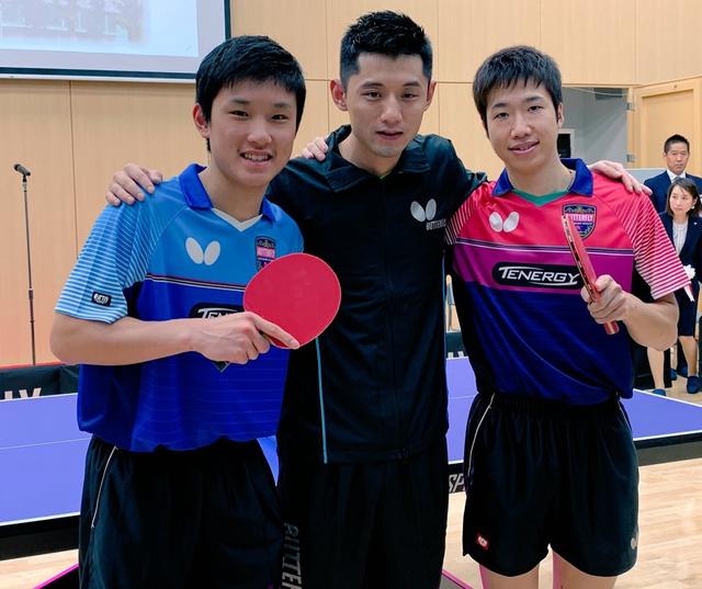 精神影响的 精神影响的