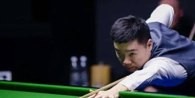 彩的视觉盛 彩的视觉盛