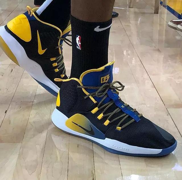 联在一起 联在一起