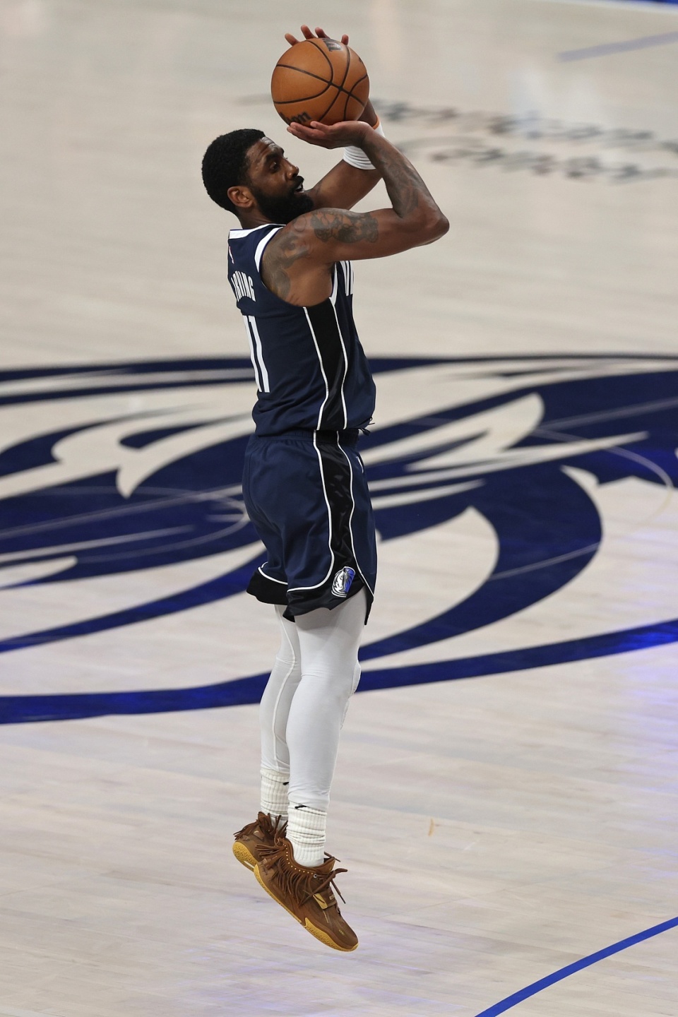 资本或即战 资本或即战